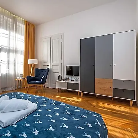 Apartrezidence Opletalova Aparthotel 4*